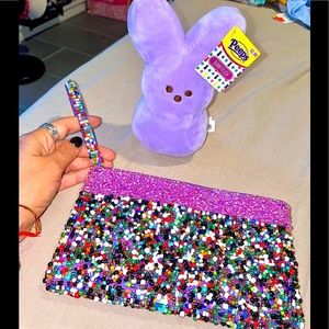 NWOT Handmade 👋 Beaded Multicolor.    💜💚💛🧡 Zipper Clutch 👛